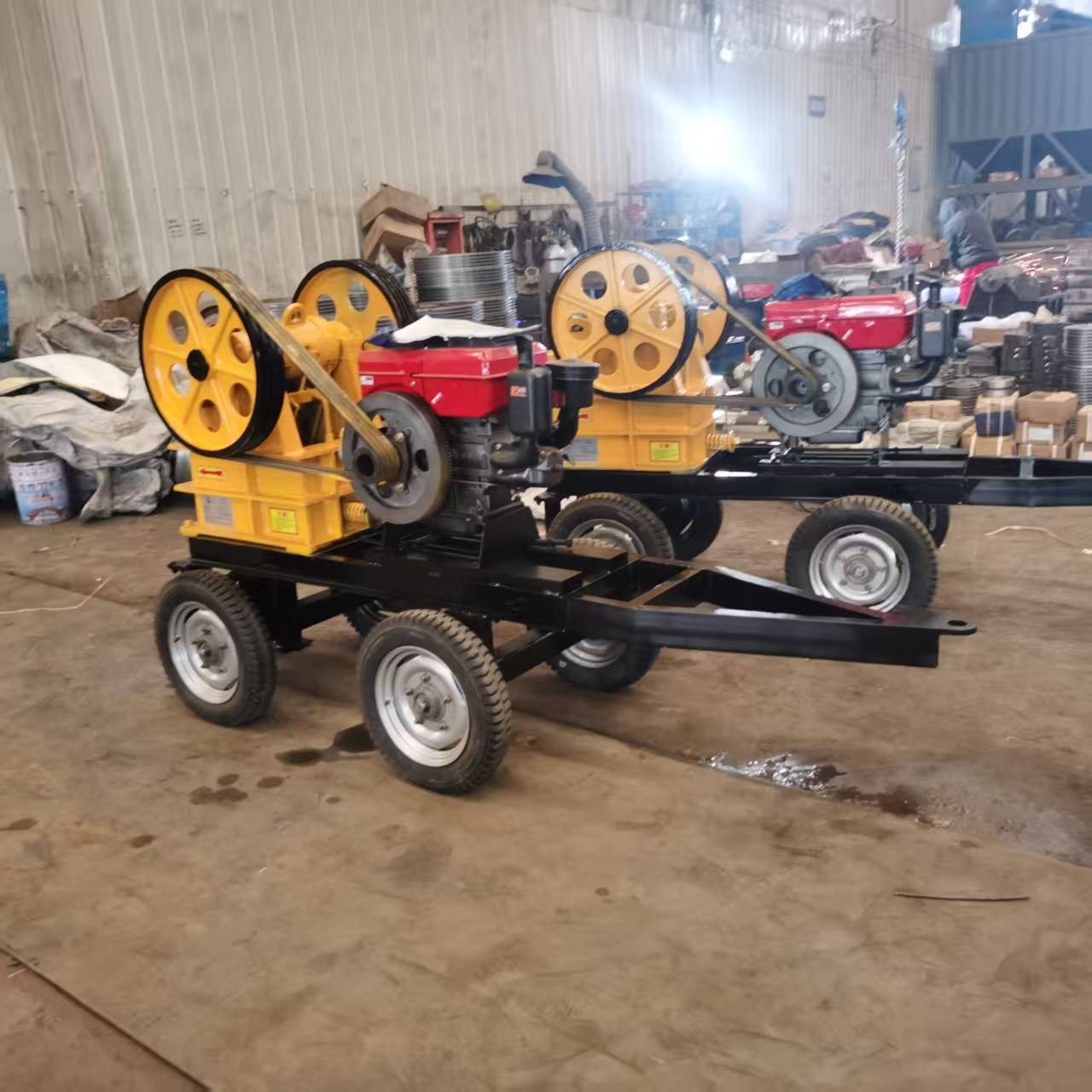 150*250 Mobile jaw crusher 200*300 Hammer Crusher with diesel engine on stock