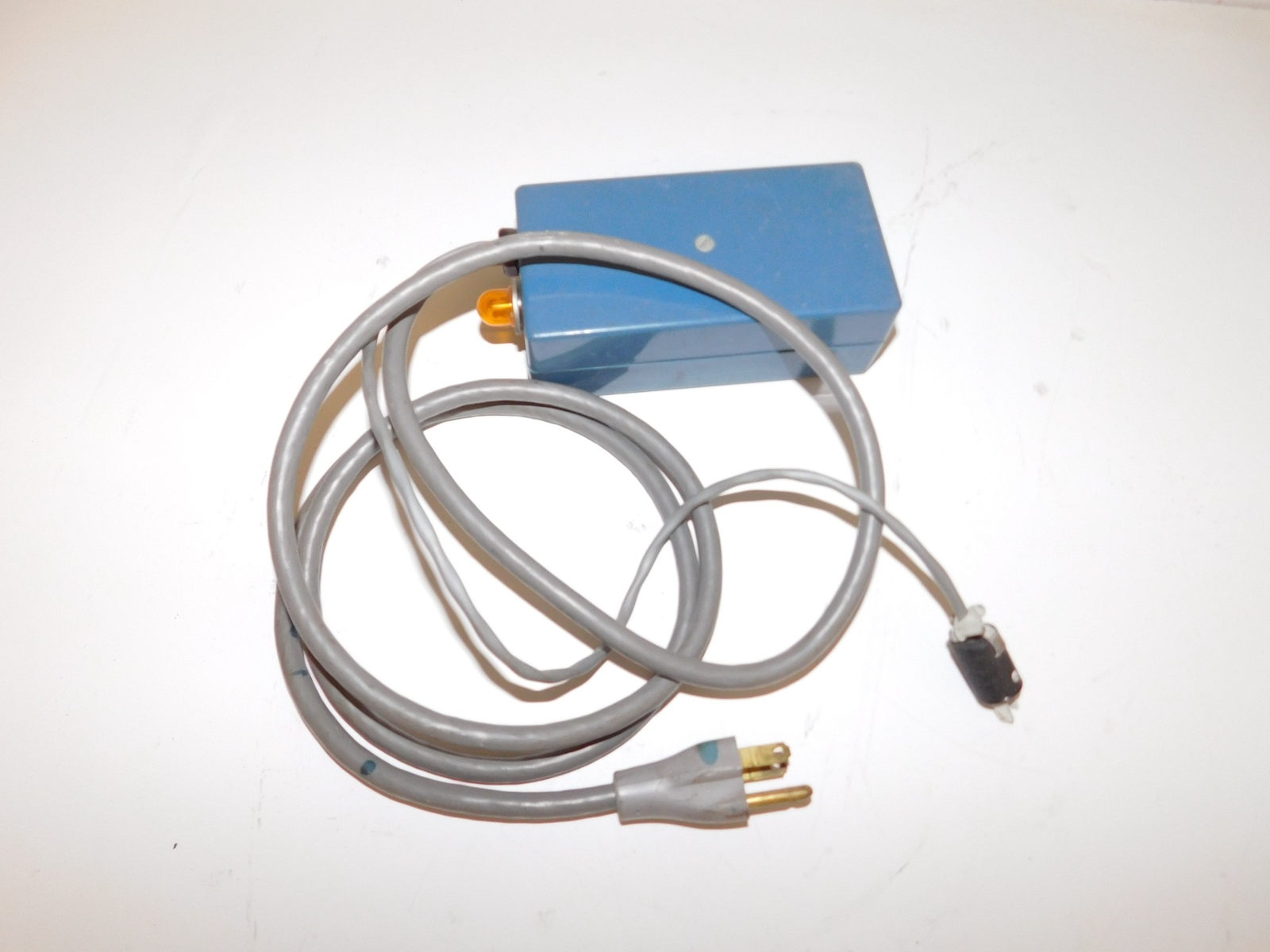 ^^ UNICO CHARGER CAT NO 3600-20 (SBM3)