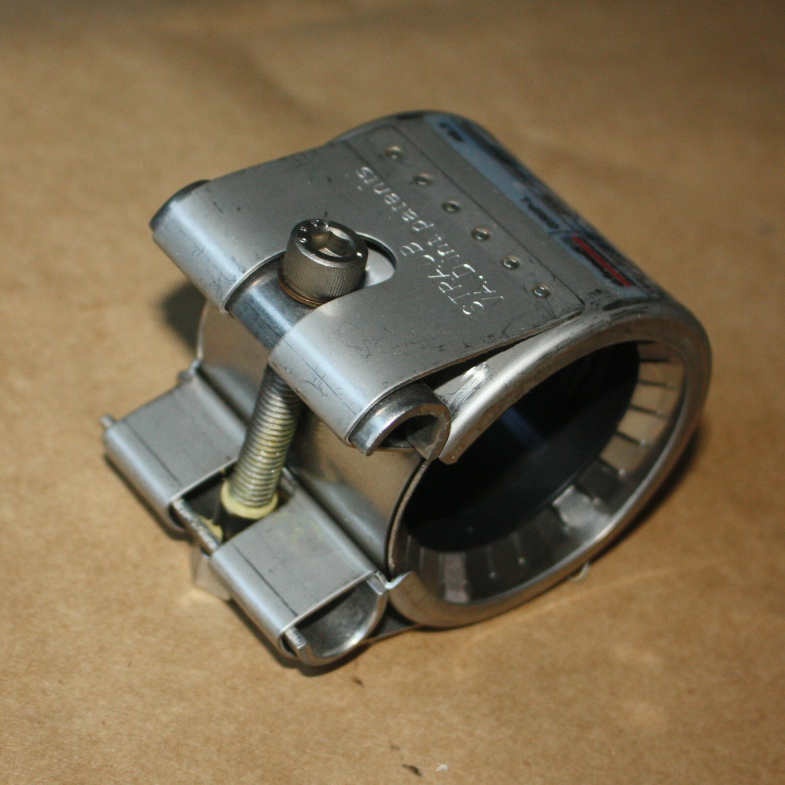STRAUB Grip-L Coupling 2″ Inch Pipe Size 20301 48.3mm NBR/ss 1.9″ inch