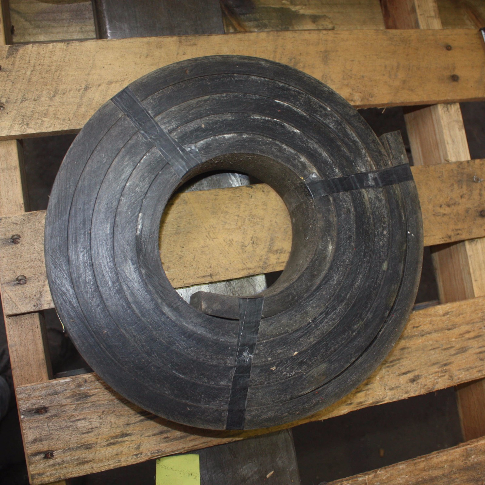 Heavy duty rubber strip skirting pad block mats 20mm thick x 80mm x 4.5m
