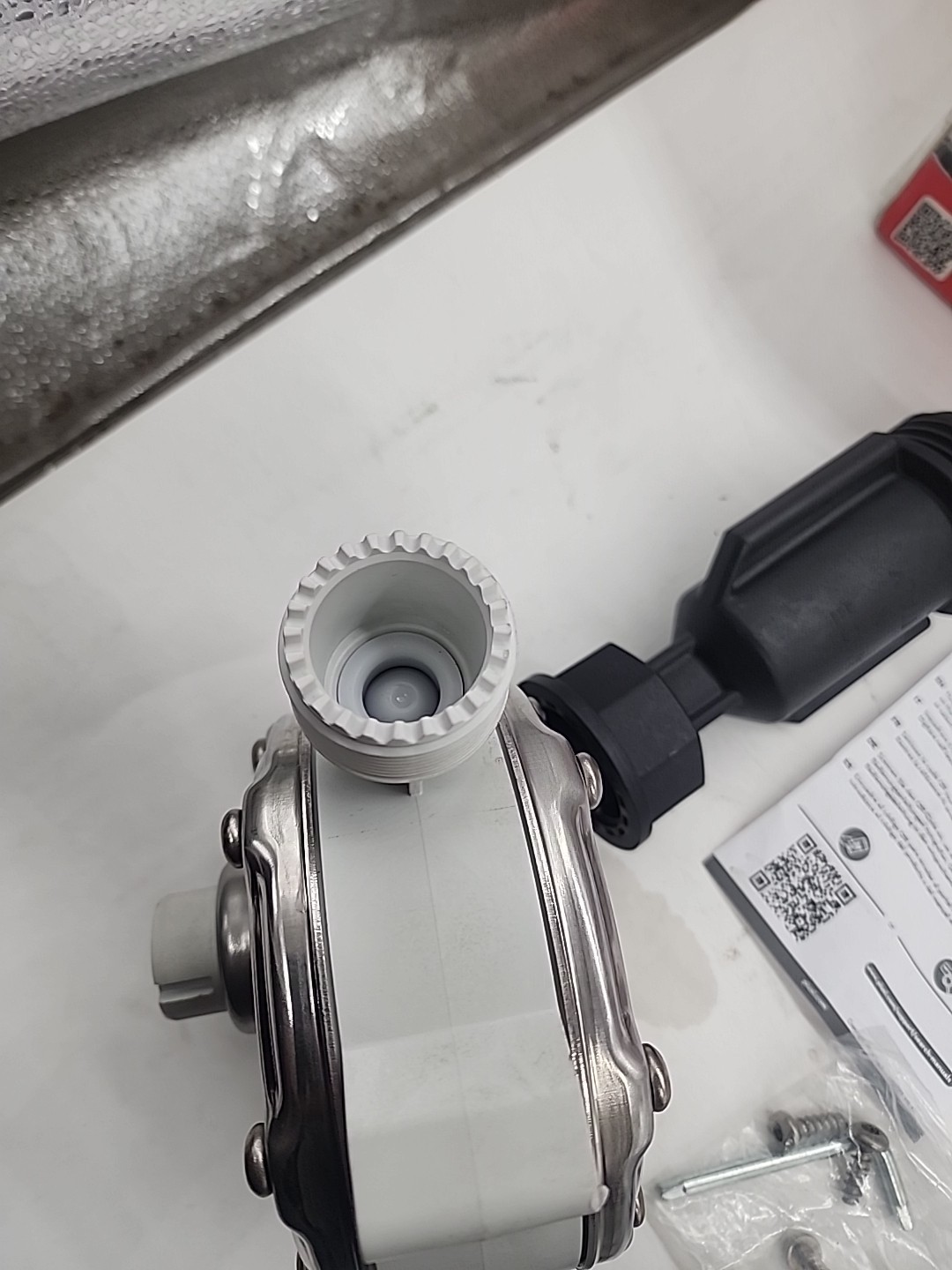 PIUSI USA F00332A3 ROTARY DEF PUMP WITH 9FT HOSE & SPOUT, MISSING HANDLE SEE PIC